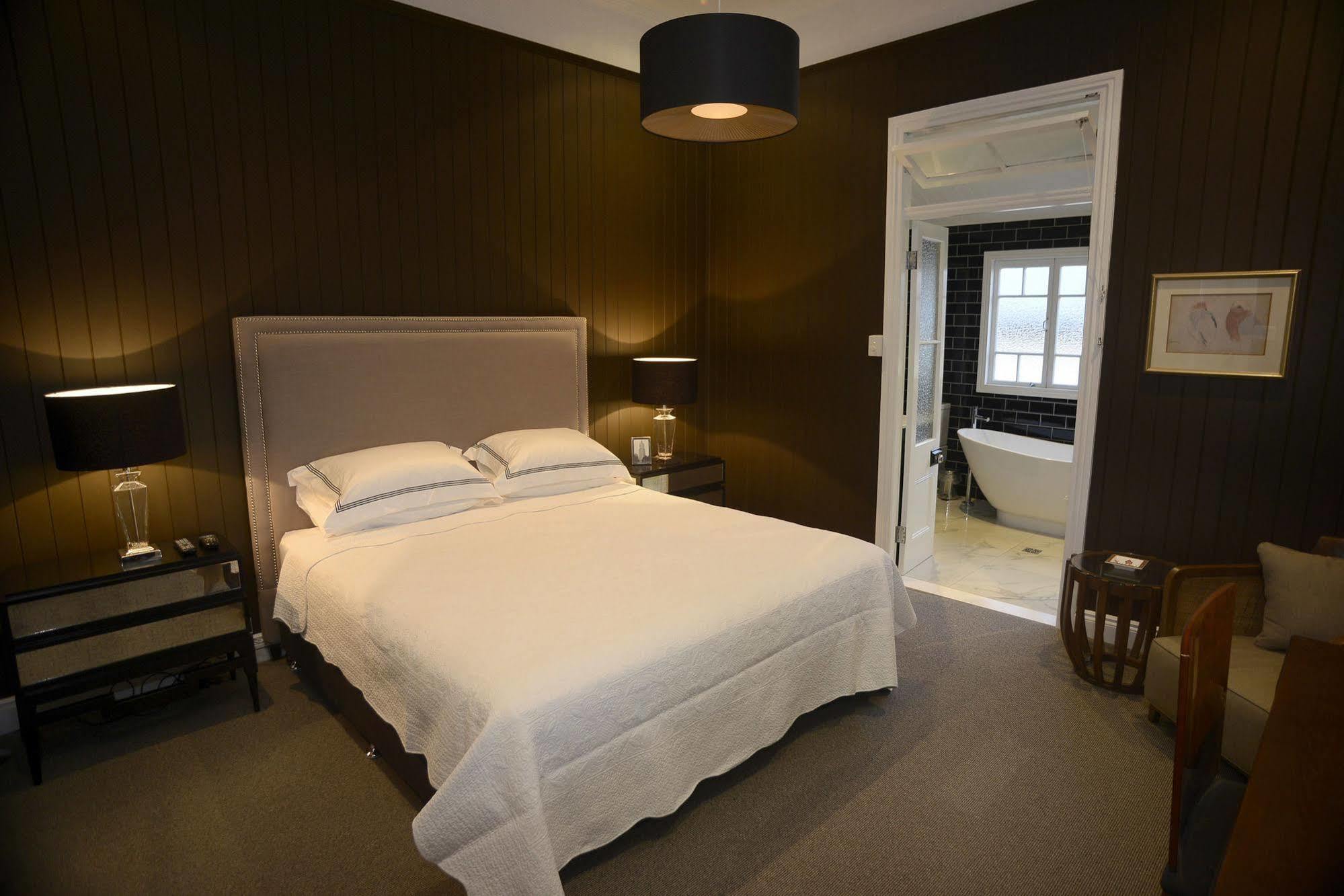 Heal House Bed and Breakfast Brisbane Exteriör bild